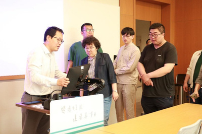 上海工程技術(shù)大學(xué)信息化辦公室（算力中心）來校調(diào)研交流，共探教育數(shù)字化新篇章